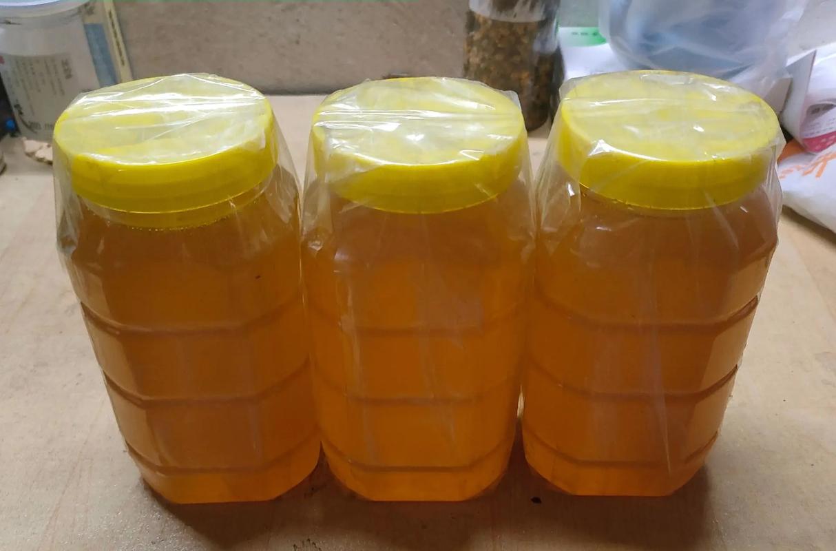 這就是父母的愛,自己家的,純天然蜂蜜!